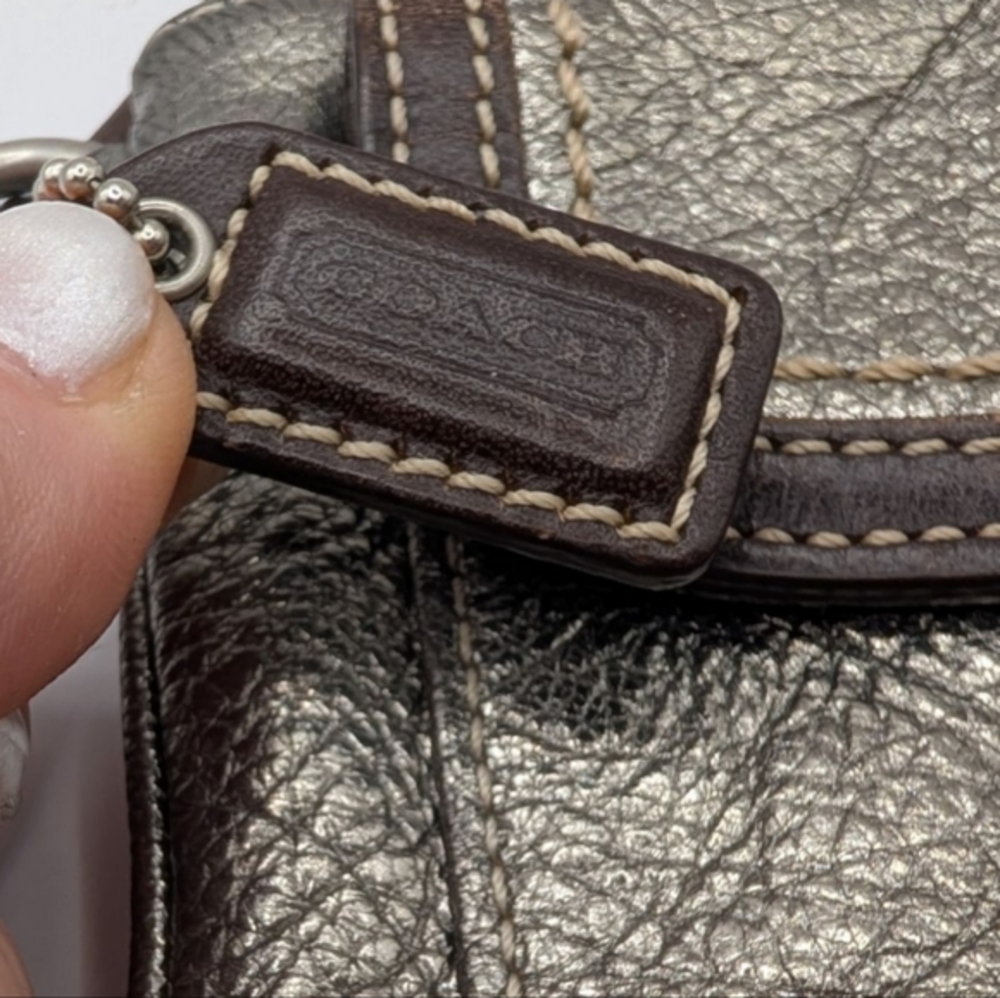Coach Vintage Soho Mini Silver Metallic Zip Wristlet - Picture 3 of 15